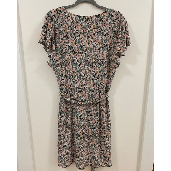 Nine West Floral Wrap Dress Size Large - Picture 2 of 3